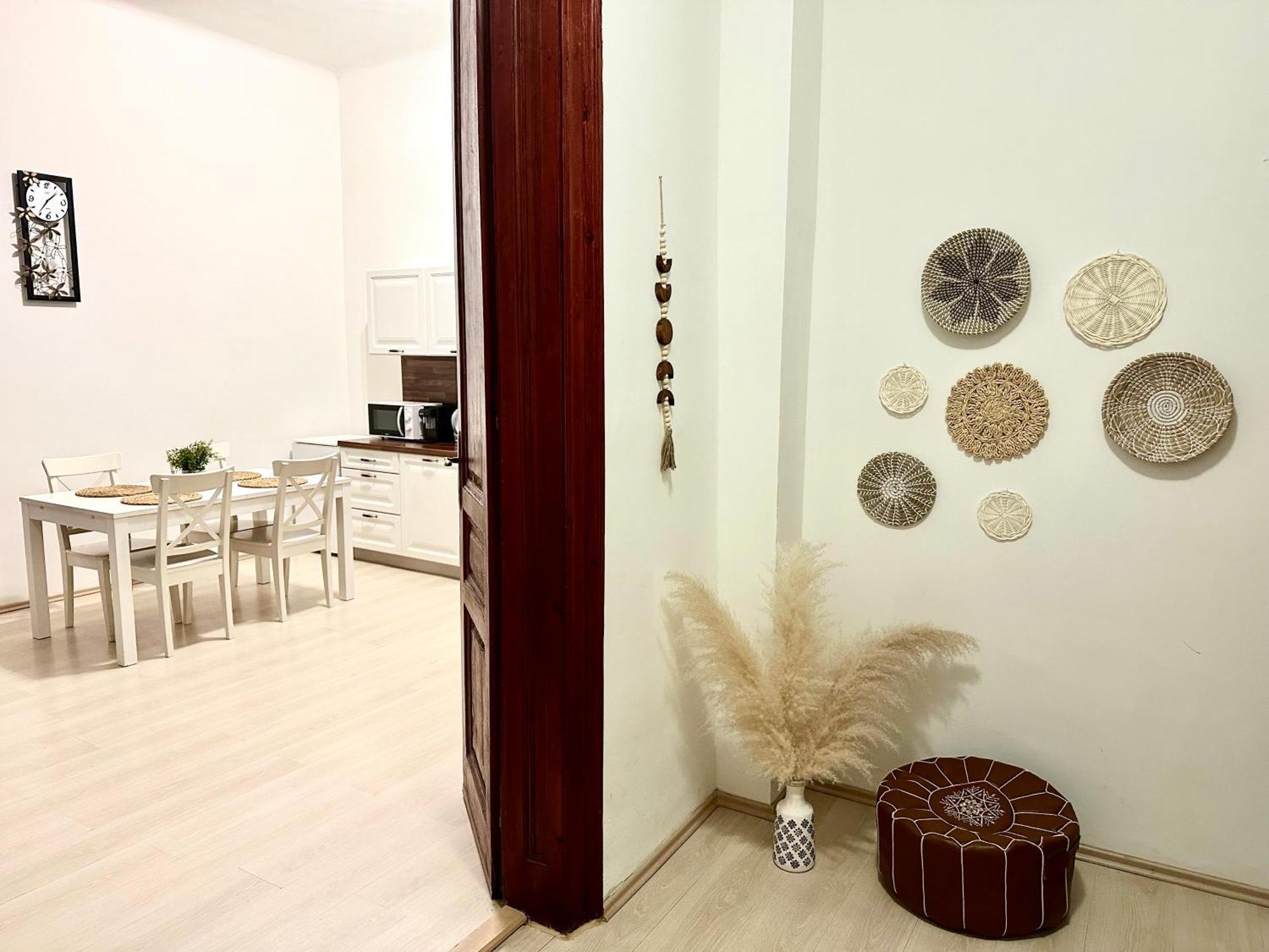 Apartment In Historical Part - Old Town Top Address Bratislava Exteriör bild