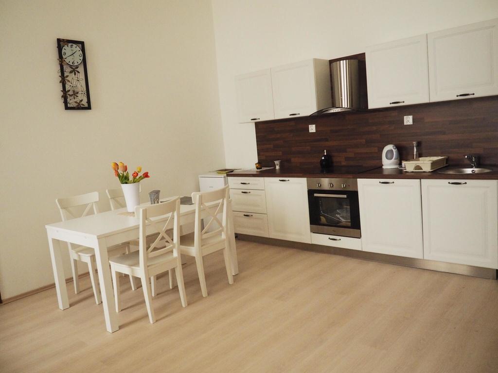 Apartment In Historical Part - Old Town Top Address Bratislava Exteriör bild